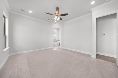 MLS# 20812378 - Built by Altura Homes - Ready Now! ~ This on Heath Golf and Yacht Club in Texas - for sale on GolfHomes.com, golf home, golf lot