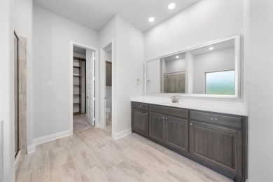 MLS# 20812378 - Built by Altura Homes - Ready Now! ~ This on Heath Golf and Yacht Club in Texas - for sale on GolfHomes.com, golf home, golf lot