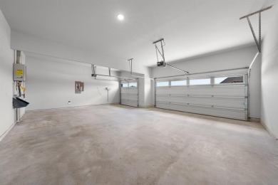 MLS# 20812378 - Built by Altura Homes - Ready Now! ~ This on Heath Golf and Yacht Club in Texas - for sale on GolfHomes.com, golf home, golf lot