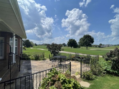 Welcome to this beautiful home located in the desirable golf on Blackberry Trail Golf Course in Alabama - for sale on GolfHomes.com, golf home, golf lot