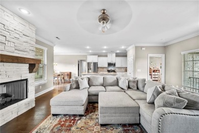 All-brick 4 bed, 2 bath, single-level home with a spacious on Stonebridge Meadows Golf Club in Arkansas - for sale on GolfHomes.com, golf home, golf lot