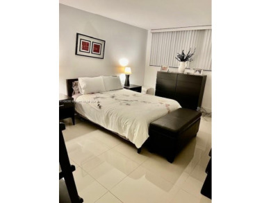 AMAZING LOCATION IN DORAL! Condo has excellent distribution over on Jim McLean Signature Course in Florida - for sale on GolfHomes.com, golf home, golf lot