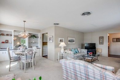 Come see this charming 2 bedroom, 2 bath home with 1,440 sq ft on Tucson Estates Golf Course in Arizona - for sale on GolfHomes.com, golf home, golf lot