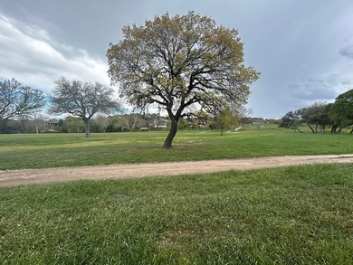 Last lot on Riverhill golf course #5 Fairway. This level lot on Riverhill Country Club in Texas - for sale on GolfHomes.com, golf home, golf lot