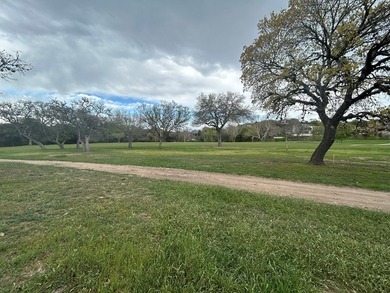 Last lot on Riverhill golf course #5 Fairway. This level lot on Riverhill Country Club in Texas - for sale on GolfHomes.com, golf home, golf lot