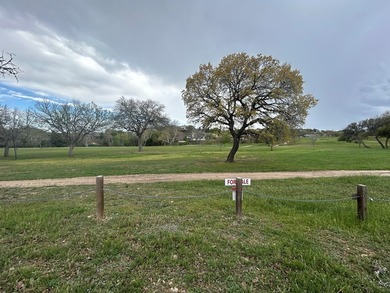 Last lot on Riverhill golf course #5 Fairway. This level lot on Riverhill Country Club in Texas - for sale on GolfHomes.com, golf home, golf lot