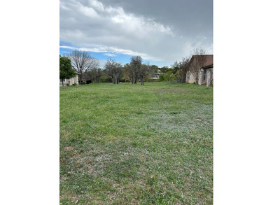 Last lot on Riverhill golf course #5 Fairway. This level lot on Riverhill Country Club in Texas - for sale on GolfHomes.com, golf home, golf lot