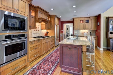 The location truly can't be beat! This beautiful townhouse is on Kingsmill Resort and Golf Club in Virginia - for sale on GolfHomes.com, golf home, golf lot