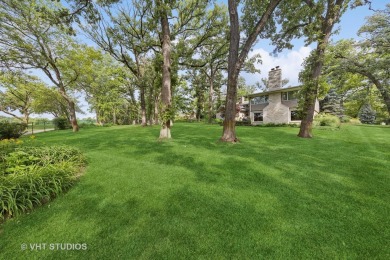 7 Baybrook Court presents an exceptional opportunity to own a on Butterfield Country Club in Illinois - for sale on GolfHomes.com, golf home, golf lot