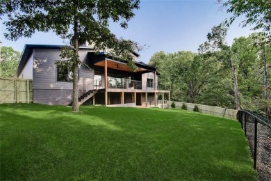 OPEN HOUSE THIS SATURDAY (10/4) FROM 2-4 PM! Modern luxury w/ on Bella Vista - Metfield Golf Complex and Country Club in Arkansas - for sale on GolfHomes.com, golf home, golf lot