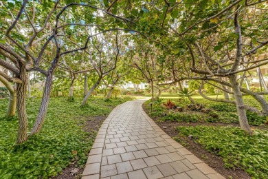 Expansive penthouse residence exemplifies Ka'anapali Ali'i's on Kaanapali Golf Courses in Hawaii - for sale on GolfHomes.com, golf home, golf lot