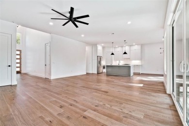 OPEN HOUSE THIS SATURDAY (10/4) FROM 2-4 PM! Modern luxury w/ on Bella Vista - Metfield Golf Complex and Country Club in Arkansas - for sale on GolfHomes.com, golf home, golf lot