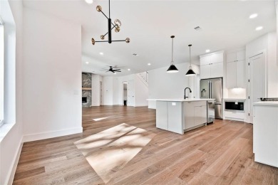 OPEN HOUSE THIS SATURDAY (10/4) FROM 2-4 PM! Modern luxury w/ on Bella Vista - Metfield Golf Complex and Country Club in Arkansas - for sale on GolfHomes.com, golf home, golf lot