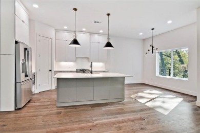 OPEN HOUSE THIS SATURDAY (10/4) FROM 2-4 PM! Modern luxury w/ on Bella Vista - Metfield Golf Complex and Country Club in Arkansas - for sale on GolfHomes.com, golf home, golf lot
