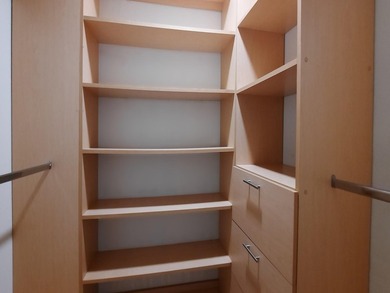 PRICED TO SELL!!! Nice second floor corner 2 bed convertible on Hollybrook Golf and Tennis Club  in Florida - for sale on GolfHomes.com, golf home, golf lot