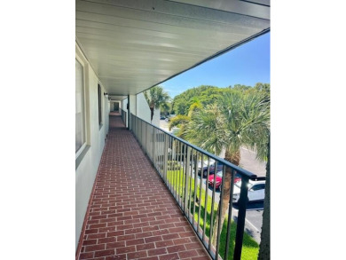 Immaculate, airy, bright turnkey condo (includes all furniture on Fountains Golf and Country Club in Florida - for sale on GolfHomes.com, golf home, golf lot