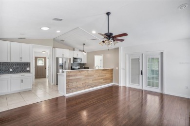 Wonderful 3 bedroom 2 bath pool home in the desirable community on Citrus Hills Golf Club in Florida - for sale on GolfHomes.com, golf home, golf lot