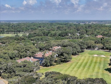 This attractive three-bedroom condominium, located on the golf on Oak Island Golf Club in North Carolina - for sale on GolfHomes.com, golf home, golf lot
