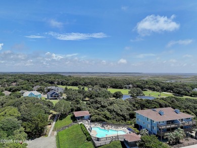 This attractive three-bedroom condominium, located on the golf on Oak Island Golf Club in North Carolina - for sale on GolfHomes.com, golf home, golf lot