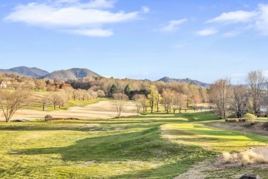 BEAUTIFUL 4br/3.5ba TOWNHOME located in the popular gated on Chatuge Shores Golf Course in North Carolina - for sale on GolfHomes.com, golf home, golf lot
