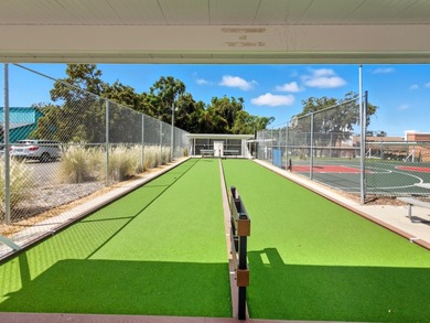 Newly listed and fully upgraded, this end-unit condo in the on Beacon Woods Golf Club in Florida - for sale on GolfHomes.com, golf home, golf lot