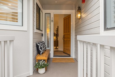 Beautifully updated 2BD/2BA home in Walnut Creek's award-winning on Rossmoor Golf Course in California - for sale on GolfHomes.com, golf home, golf lot