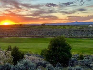 Beautiful Vista Linda building site that borders the golf course on Taos Country Club in New Mexico - for sale on GolfHomes.com, golf home, golf lot