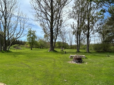 Welcome to this well-maintained ranch-style home offering 3 on Crab Apple Ridge Golf Course in Pennsylvania - for sale on GolfHomes.com, golf home, golf lot