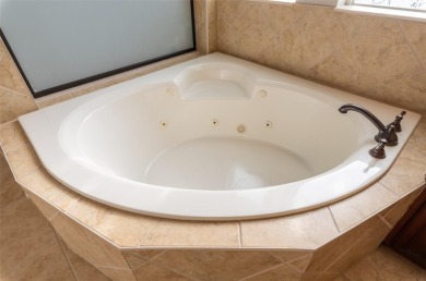 Under contract-accepting backup offers. HIGHLY MOTIVATED!!! on Red Tail Golf Club in Florida - for sale on GolfHomes.com, golf home, golf lot