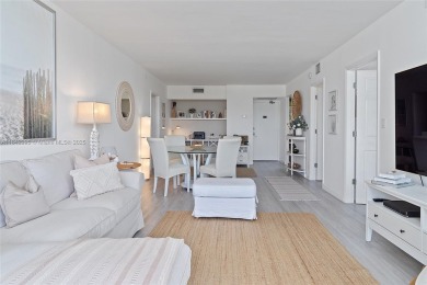 UNIT IN THE HEART OF AVENTURA JUST 5 MIN AWAY FROM THE BEACH on Turnberry Isle Resort and Club in Florida - for sale on GolfHomes.com, golf home, golf lot