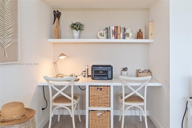UNIT IN THE HEART OF AVENTURA JUST 5 MIN AWAY FROM THE BEACH on Turnberry Isle Resort and Club in Florida - for sale on GolfHomes.com, golf home, golf lot