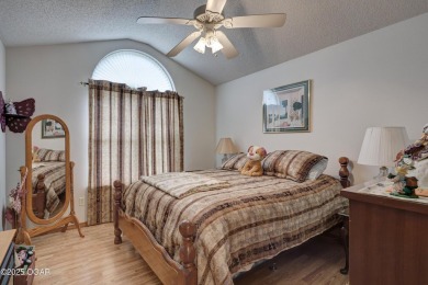 Welcome to this well-maintained, move-in ready 3-bedroom, 2-bath on Twin Hills Golf and Country Club in Missouri - for sale on GolfHomes.com, golf home, golf lot
