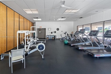 UNIT IN THE HEART OF AVENTURA JUST 5 MIN AWAY FROM THE BEACH on Turnberry Isle Resort and Club in Florida - for sale on GolfHomes.com, golf home, golf lot