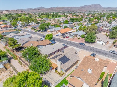 Charming 3 bed, 2 bath home built in 2001 with vaulted ceilings on Cerbat Cliffs Golf Course in Arizona - for sale on GolfHomes.com, golf home, golf lot