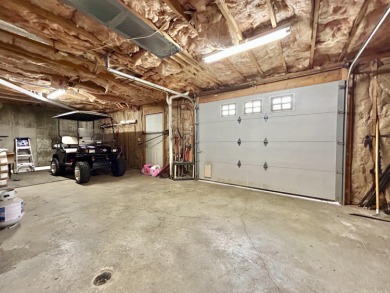 PRICE REDUCED $30,000!!!! Welcome to this stunning custom-built on Somerset Country Club in Kentucky - for sale on GolfHomes.com, golf home, golf lot