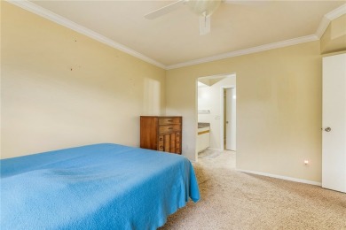 Welcome to this light-filled second-floor condo in the desirable on Vista Plantation Golf Club in Florida - for sale on GolfHomes.com, golf home, golf lot