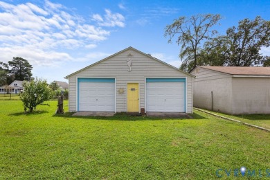 A short walk from the striking Piankatank River, this charming on Piankatank River Golf Club in Virginia - for sale on GolfHomes.com, golf home, golf lot