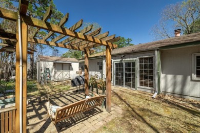Nice home in Beautiful Hot Springs Village with Granite on DeSoto Golf Course in Arkansas - for sale on GolfHomes.com, golf home, golf lot