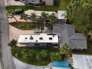 Suite features central heat and air; engineered roof truss on The Great Outdoors Golf and Country Club in Florida - for sale on GolfHomes.com, golf home, golf lot