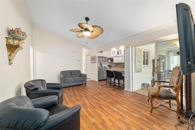 GATED 55+ COMMUNITY:  This 2 bedroom/ 2 bathroom home has new on Ocala Palms Golf and Country Club in Florida - for sale on GolfHomes.com, golf home, golf lot