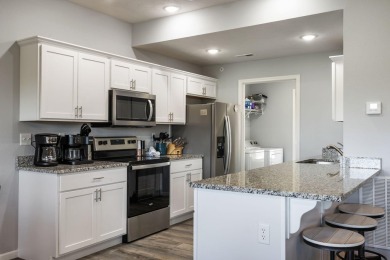 Spacious 3-Bedroom Walk-In Level Golf View Vacation Home - All on Ledgestone Country Club and Golf Course in Missouri - for sale on GolfHomes.com, golf home, golf lot