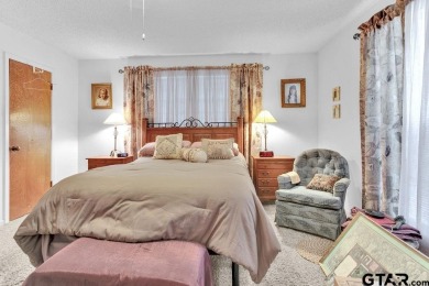 Lovely home close to park and swimming pool, offering a great on Hide-A-Way Lake Golf Course in Texas - for sale on GolfHomes.com, golf home, golf lot