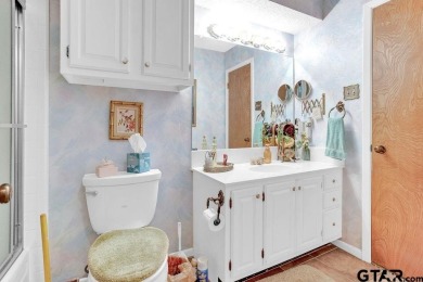 Lovely home close to park and swimming pool, offering a great on Hide-A-Way Lake Golf Course in Texas - for sale on GolfHomes.com, golf home, golf lot