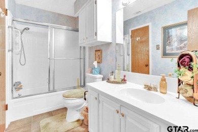Lovely home close to park and swimming pool, offering a great on Hide-A-Way Lake Golf Course in Texas - for sale on GolfHomes.com, golf home, golf lot