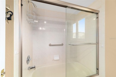 GATED 55+ COMMUNITY:  This 2 bedroom/ 2 bathroom home has new on Ocala Palms Golf and Country Club in Florida - for sale on GolfHomes.com, golf home, golf lot