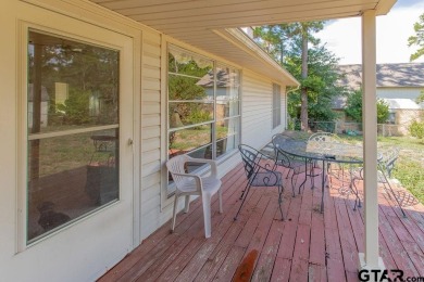 Lovely home close to park and swimming pool, offering a great on Hide-A-Way Lake Golf Course in Texas - for sale on GolfHomes.com, golf home, golf lot