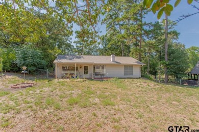 Lovely home close to park and swimming pool, offering a great on Hide-A-Way Lake Golf Course in Texas - for sale on GolfHomes.com, golf home, golf lot