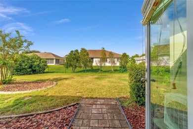 GATED 55+ COMMUNITY:  This 2 bedroom/ 2 bathroom home has new on Ocala Palms Golf and Country Club in Florida - for sale on GolfHomes.com, golf home, golf lot