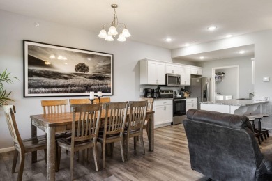 Spacious 3-Bedroom Walk-In Level Golf View Vacation Home - All on Ledgestone Country Club and Golf Course in Missouri - for sale on GolfHomes.com, golf home, golf lot