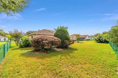 GATED 55+ COMMUNITY:  This 2 bedroom/ 2 bathroom home has new on Ocala Palms Golf and Country Club in Florida - for sale on GolfHomes.com, golf home, golf lot